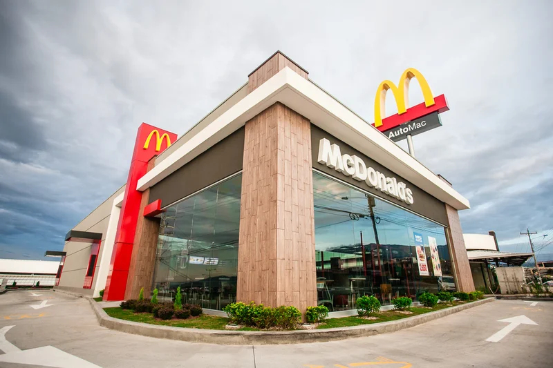 McDonald's: A Data-Driven Ranking of the Breakfast Menu and Its Controversial Hours